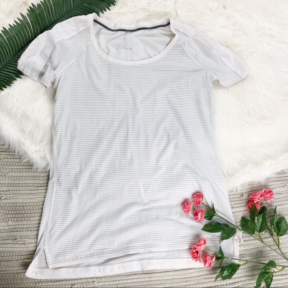 lululemon athletica Tops - Lululemon reflective striped short sleeve tee